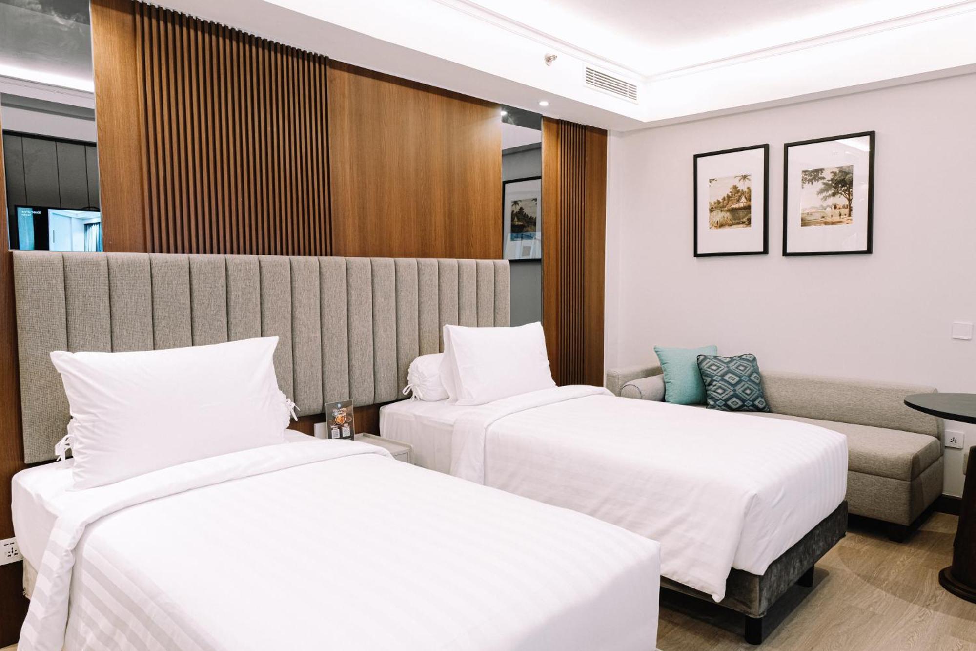 สุราบายา เอชอาร์ มูฮัมหมัด Hotel ภายนอก รูปภาพ